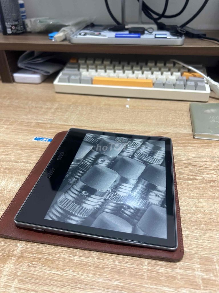 Máy đọc sách Amazon Kindle Oasis 2. Mua bán Máy tính bảng tại Quận 8 Tp Hồ Chí Minh được đăng bởi Phan Truong hình 1