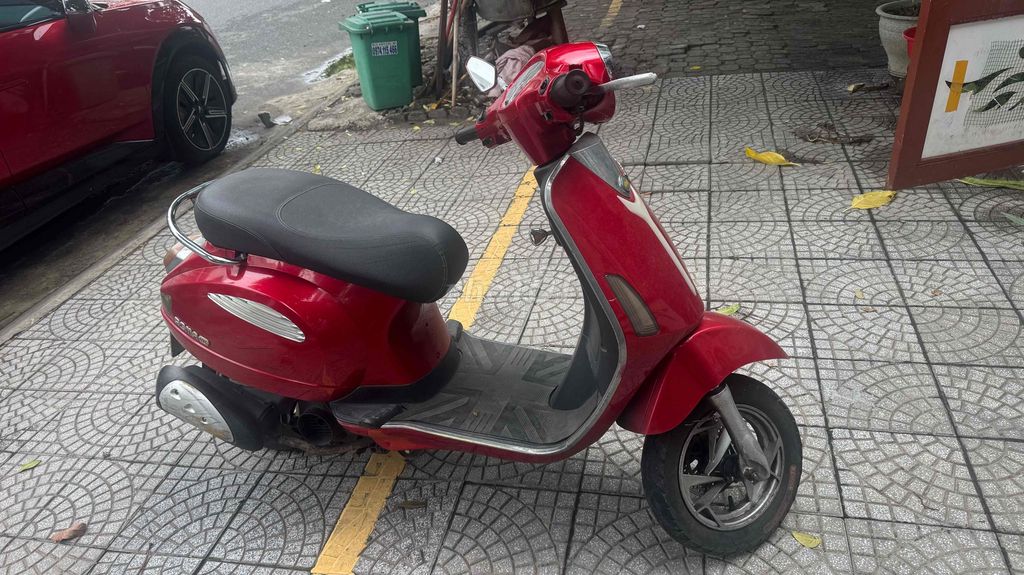 Скутер DKbike Roma 50 2019, красный, состояние 70%