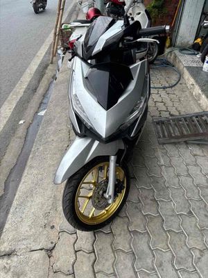 Honda Click 125 màu Bạc