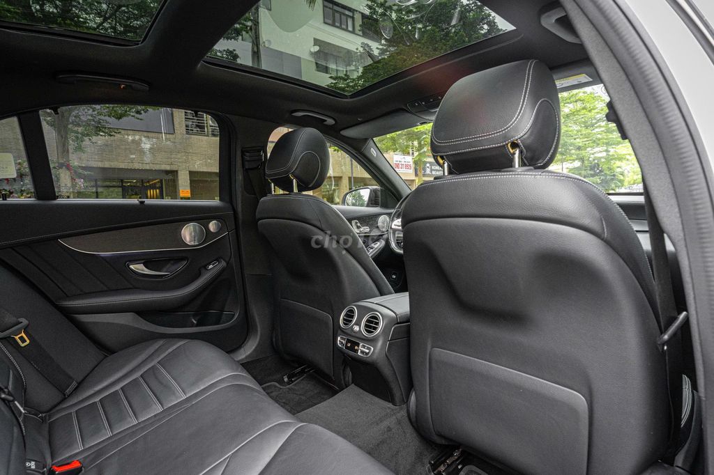 Mercedes C300 AMG 2021 Cọp Trắng 1 Chủ Cực Hiếm. Mua bán Ô tô tại Quận 7 Tp Hồ Chí Minh được đăng bởi John Luxury Car hình 10