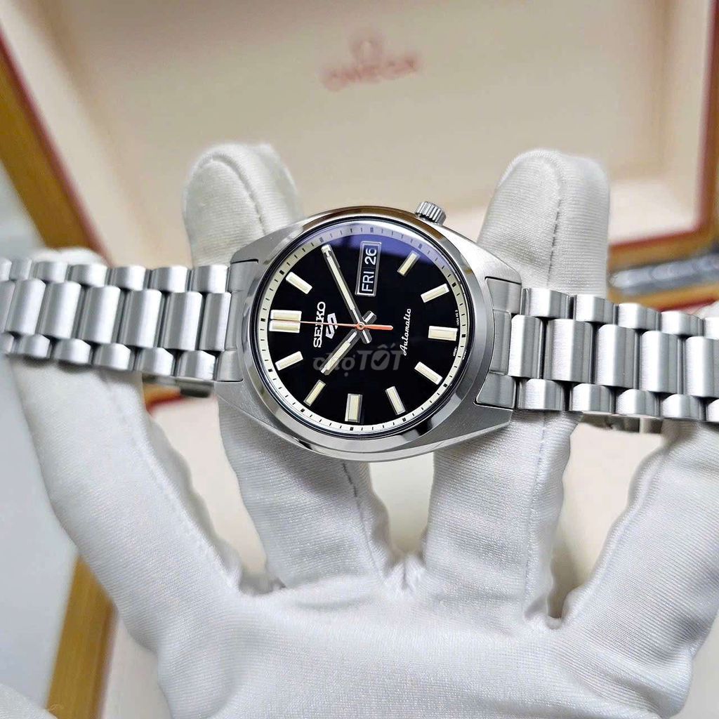 Đồng hồ Seiko 5 Automatic Sports Nam Bạc. Mua bán Đồng hồ tại Quận Hải Châu Đà Nẵng được đăng bởi Lorencia Xách Tay hình 1