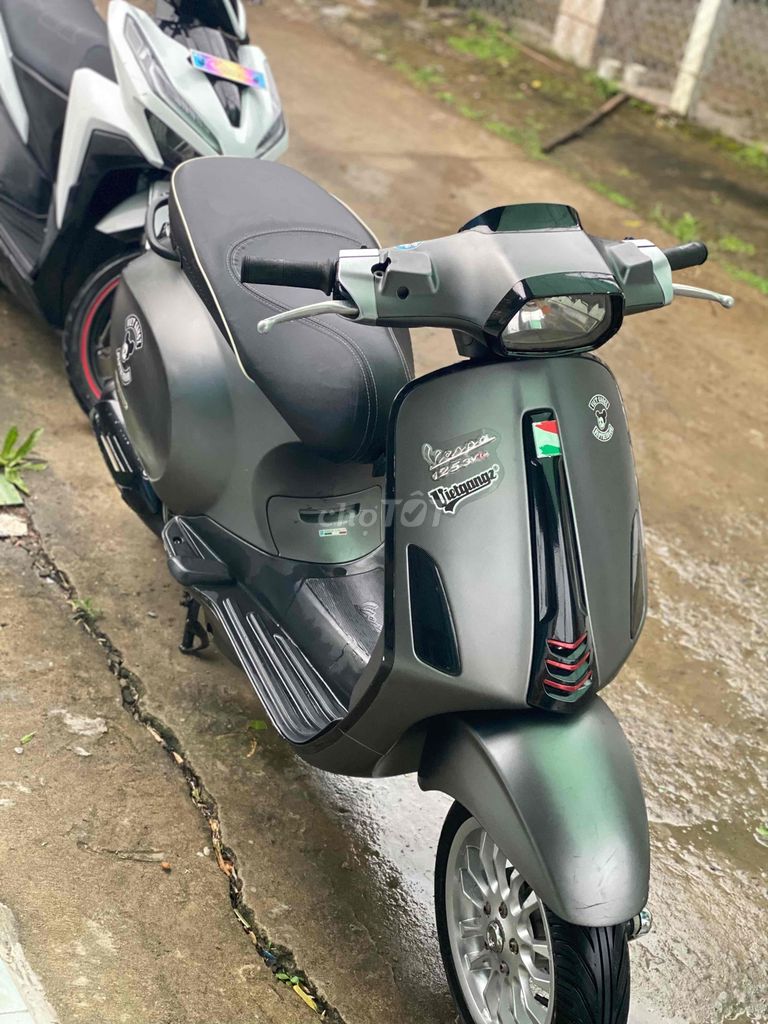 cần bán vespa sprin 9 chủ biển 65 máy zin êm ru. Mua bán Xe máy tại Quận Ô Môn Cần Thơ được đăng bởi Gà Lê Anh hình 2