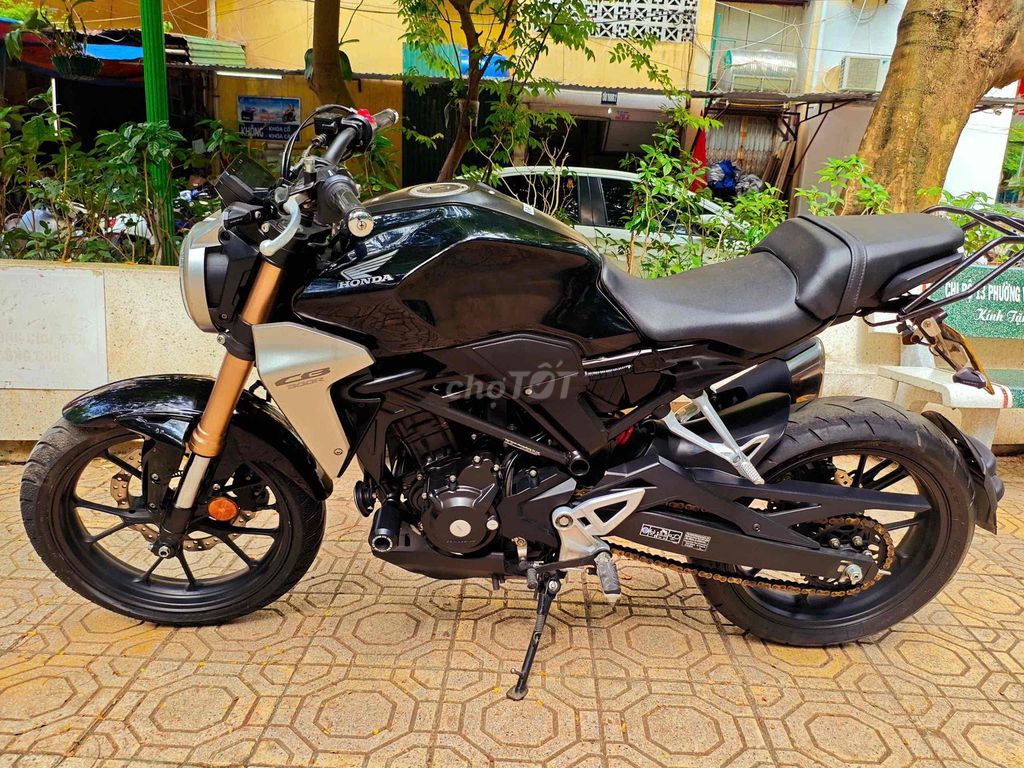 HONDA CB300R motor xe đẹp lướt mới-Trả góp 0 đồng. Mua bán Xe máy tại Quận Cầu Giấy Hà Nội được đăng bởi Tong motor xe may hình 2