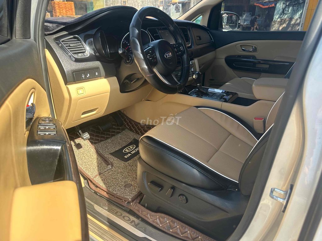 Kia Sedona 2016 bản full máy dầu. máy zin ko lỗi. Mua bán Ô tô tại Quận Tân Phú Tp Hồ Chí Minh được đăng bởi Phan Ngọc Lơi hình 9