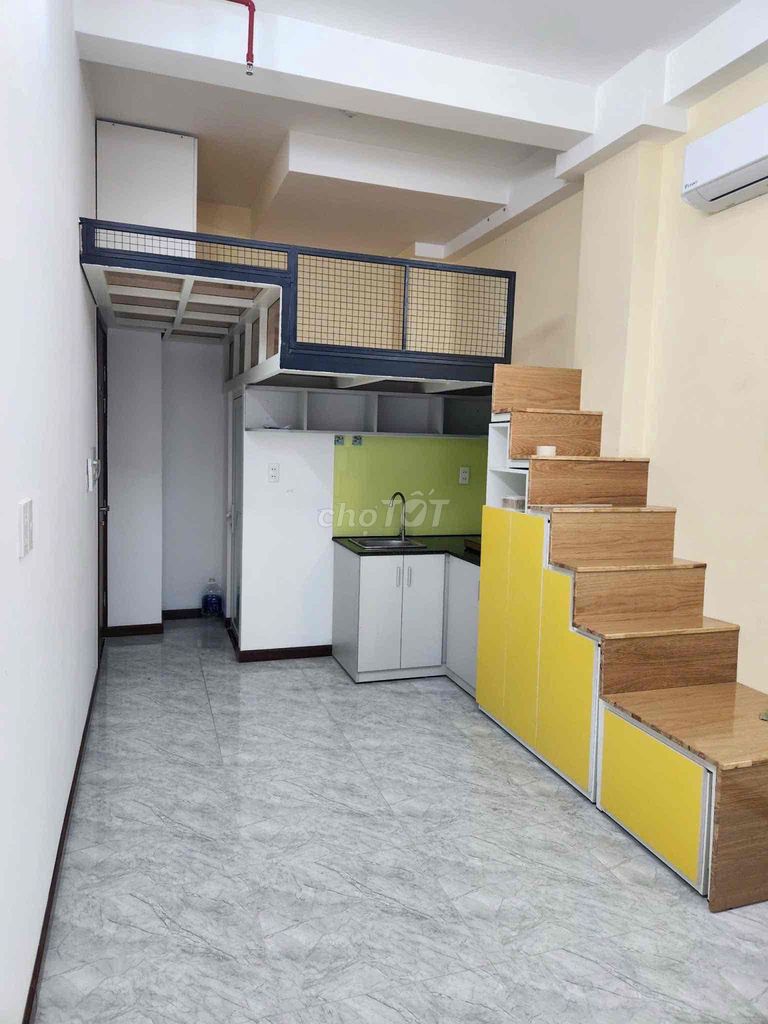 Cho thuê căn hộ có gác 25m2 cầu thang hộp tại Gò Vấp