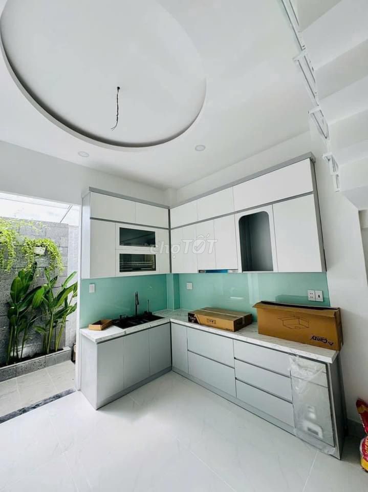 Bán nhà hẻm 1/ Nguyễn Quý Anh Tân Phú. DT 40m2, giá 2tỷ730TR