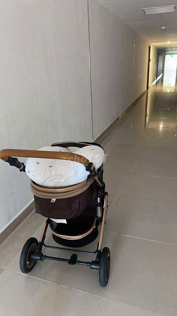 Xe đẩy Chilux V1.6 Nâu . Mua bán Mẹ và bé tại Thành phố Nha Trang Khánh Hòa được đăng bởi bomwechat612 hình 1