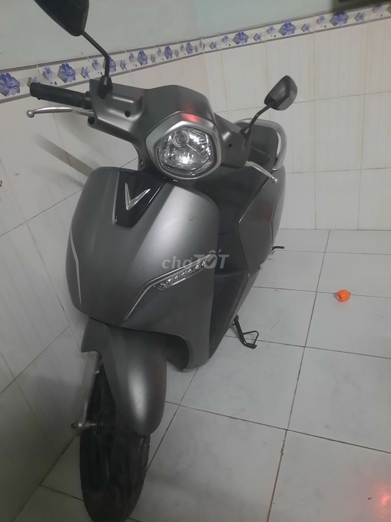 2 con Xe điện vinfast và vàng đen Mới đẹp. Mua bán Xe điện tại Huyện Bình Chánh Tp Hồ Chí Minh được đăng bởi Liễu  hình 3