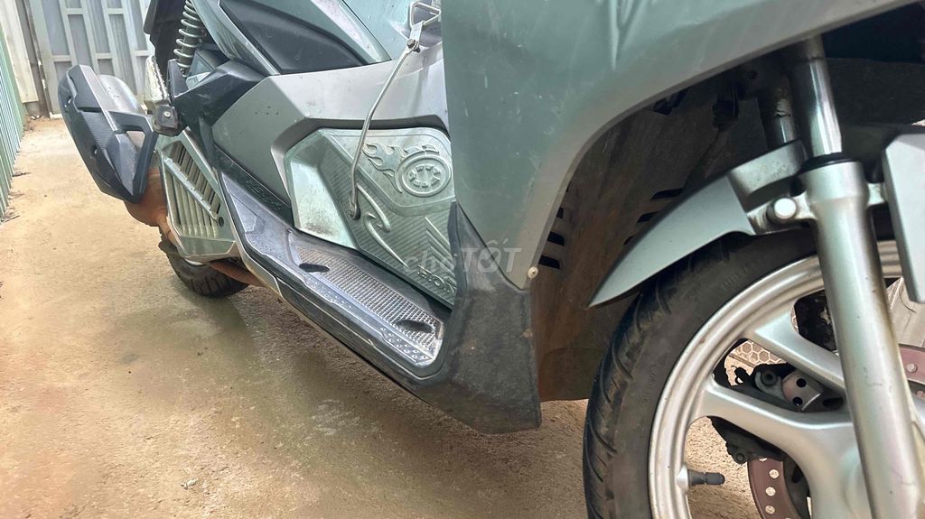 Honda Air Blade Bạc 70000 km. Mua bán Xe máy tại Huyện Bảo Lâm Lâm Đồng được đăng bởi THẾ DUY hình 9