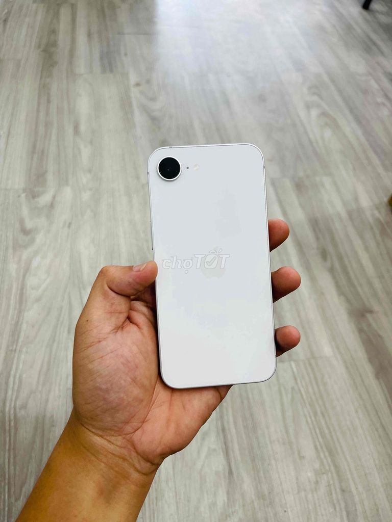 Apple iPhone 16E 128GB Trắng 99%. Mua bán Điện thoại tại Quận Liên Chiểu Đà Nẵng được đăng bởi chút hình 1