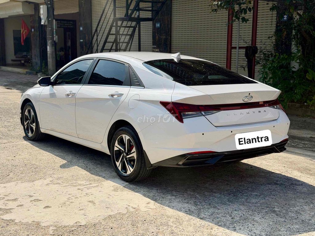 Hyundai Elantra 2024 1.6 Special