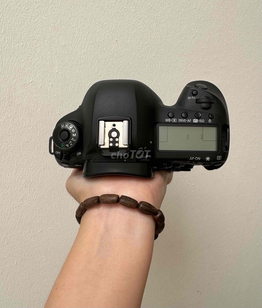 Canon 5DIV ( 5d4 ) nét căng rõ đẹp