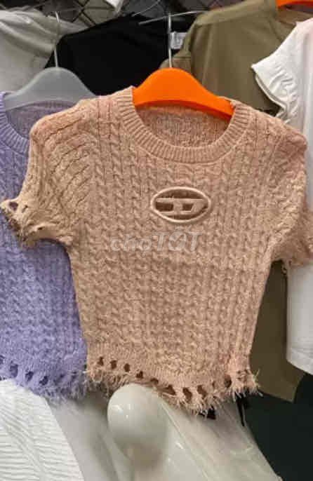 Áo dệt kim Croptop Nữ Hồng. Mua bán Quần áo tại Thành phố Vinh Nghệ An được đăng bởi Thanh Hiền hình 1