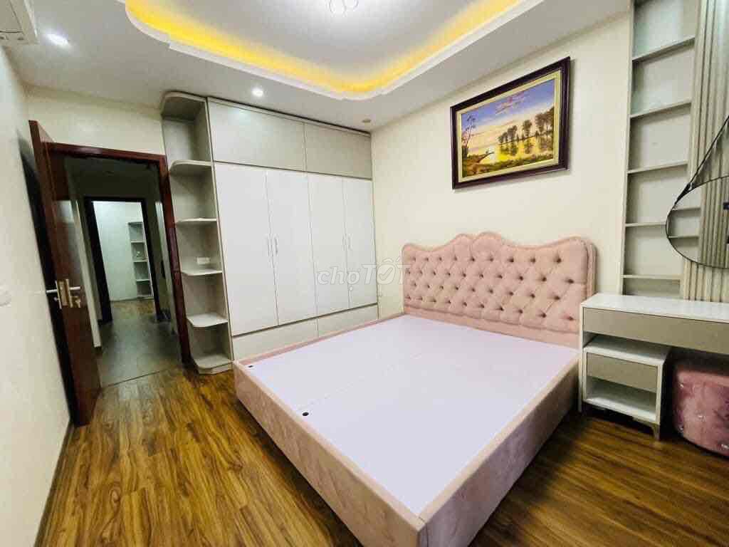 Hiếm! Khương Trung, 33m2 4 Tầng, Giá 5.3tỷ, Ô Tô, Kinh Doanh