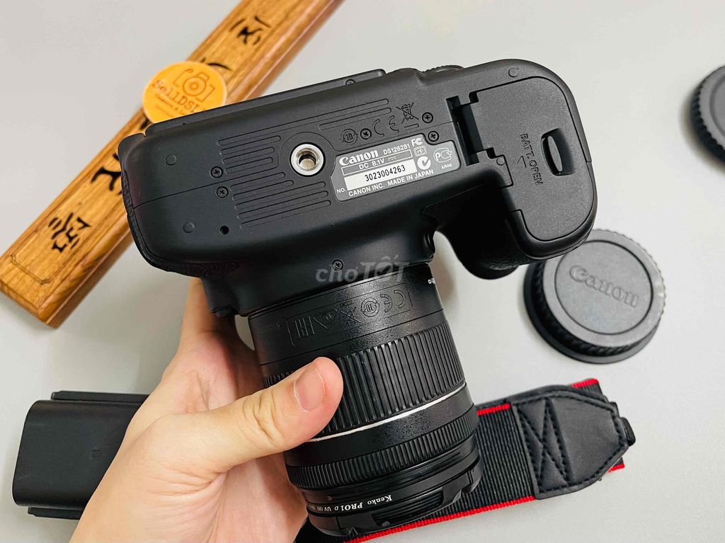 Canon 60D + 18-55 STM màn sáng đều ko tối góc