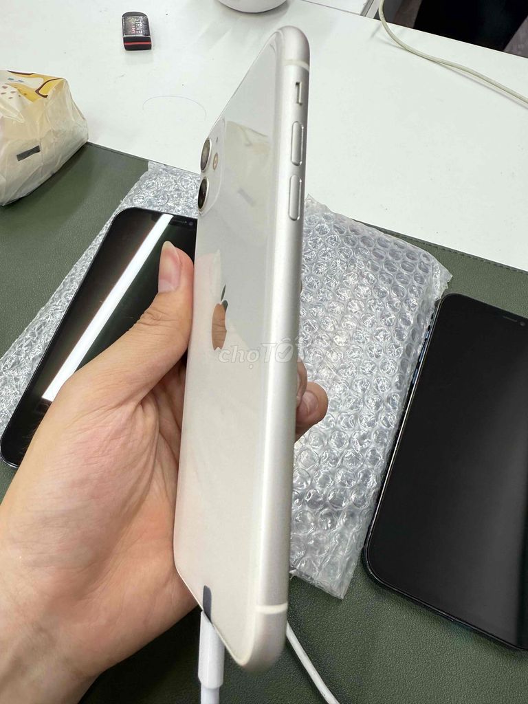 iphone 11 cũ like new. Mua bán Điện thoại tại Quận 10 Tp Hồ Chí Minh được đăng bởi CỬA HÀNG ĐIỆN THOẠI ZIN MOBILE hình 3