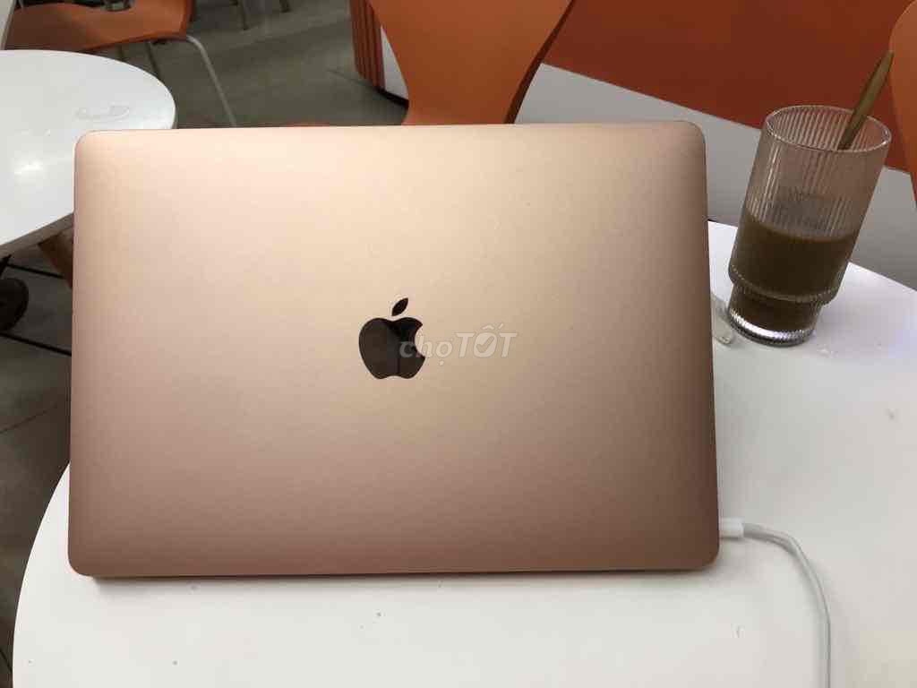 Cần Tiền TLy MacBook Air  8GB/251GB Vàng mới 99%. Mua bán Laptop tại Quận Cầu Giấy Hà Nội được đăng bởi Nguyễn Đoàn Thực hình 1