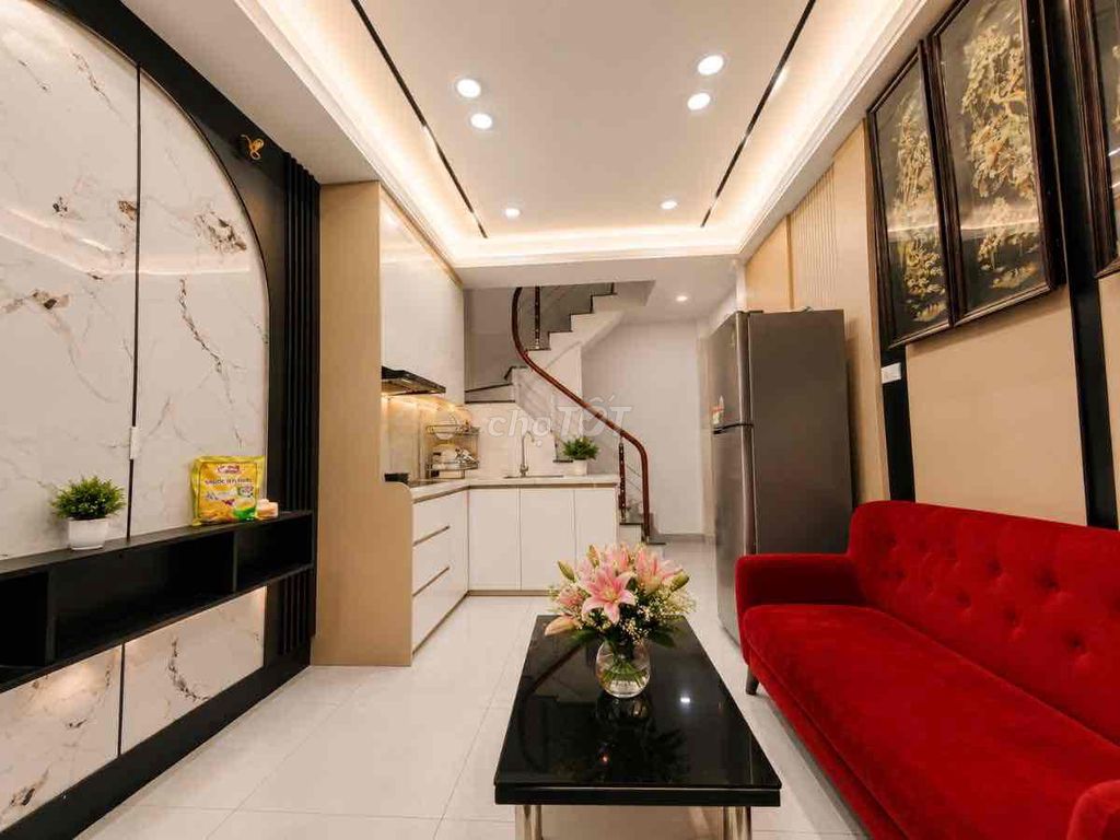 Bán Nhà Hồng Mai 5 Tầng ôtô đỗ cửa giá 4,8 Tỷ