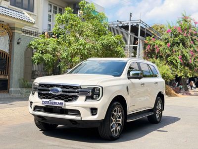 Ford Everest Titanium 2025 4x4 lướt 5.000km