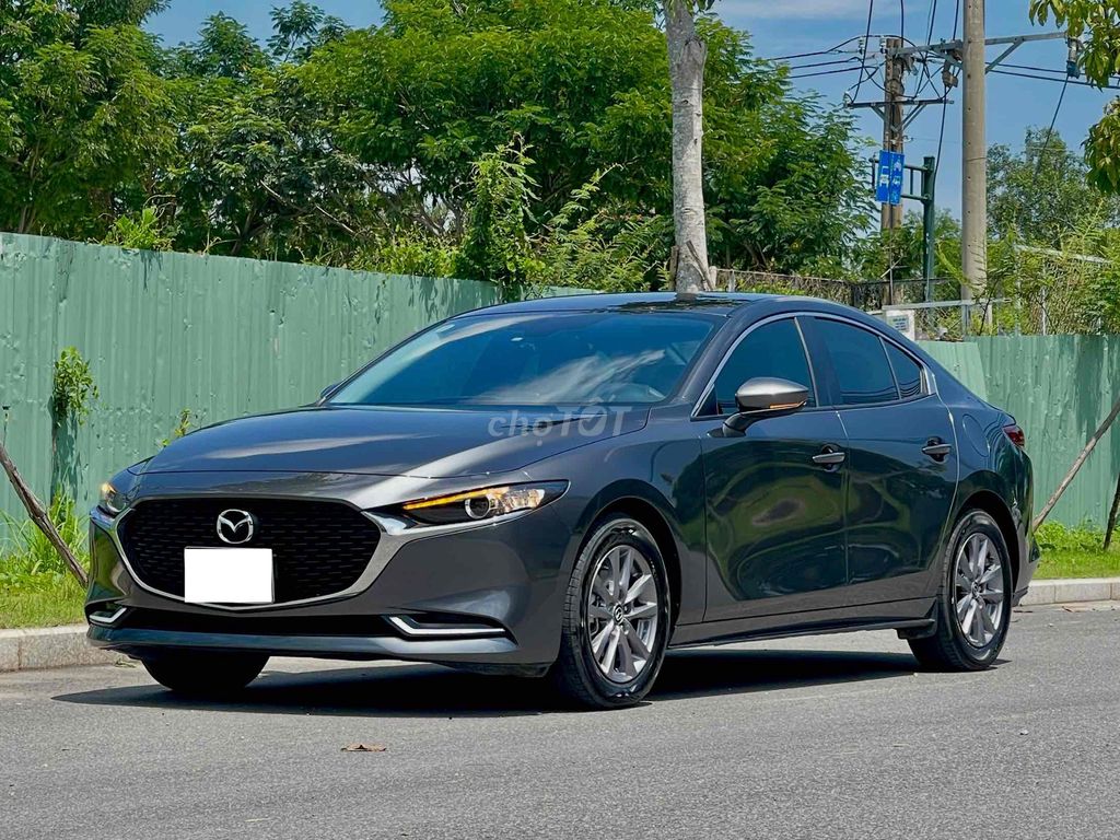 Mazda 3 Luxury 2023 Серый 17 000 км