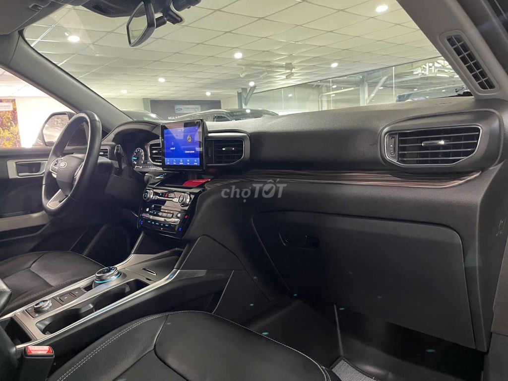 Ford Explorer 2021 - 59700 km. Mua bán Ô tô tại Quận 3 Tp Hồ Chí Minh được đăng bởi Lương Hoàng Long hình 9