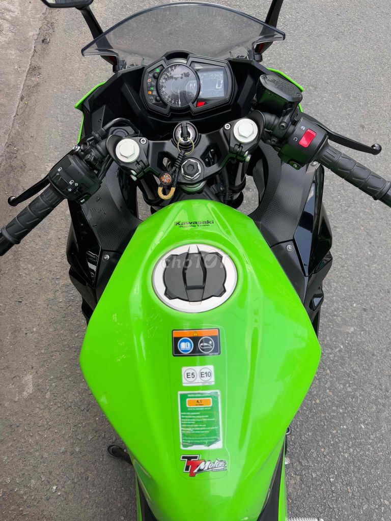 Kawasaki Ninja 400 2020 1 chủ, zin keng bstp. Mua bán Xe máy tại Quận 6 Tp Hồ Chí Minh được đăng bởi TanNguyenStore  hình 4