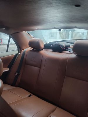 Toyota Corolla Trắng 5 chỗ Da