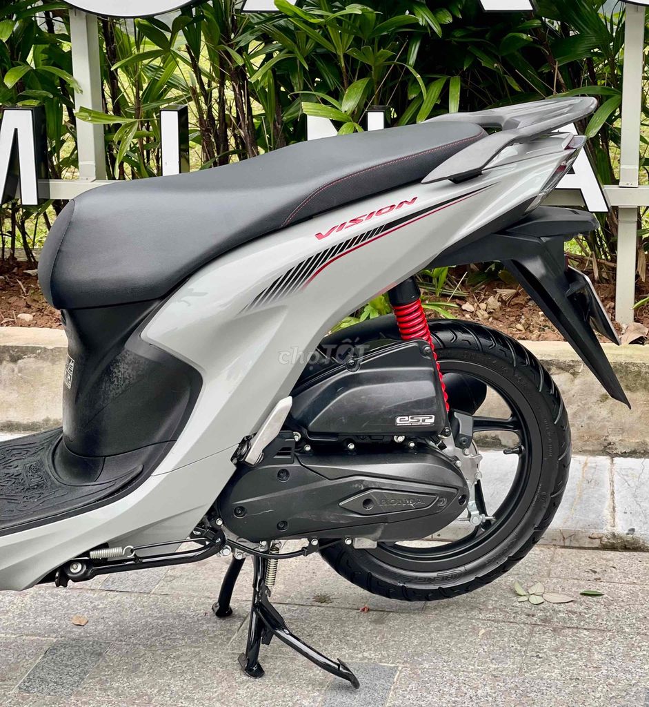 HONDA VISION B.THỂ THAO 2024/GÓP 12 TRIỆU NHẬN XE. Mua bán Xe máy tại Quận Đống Đa Hà Nội được đăng bởi Phạm Văn Đồng hình 8