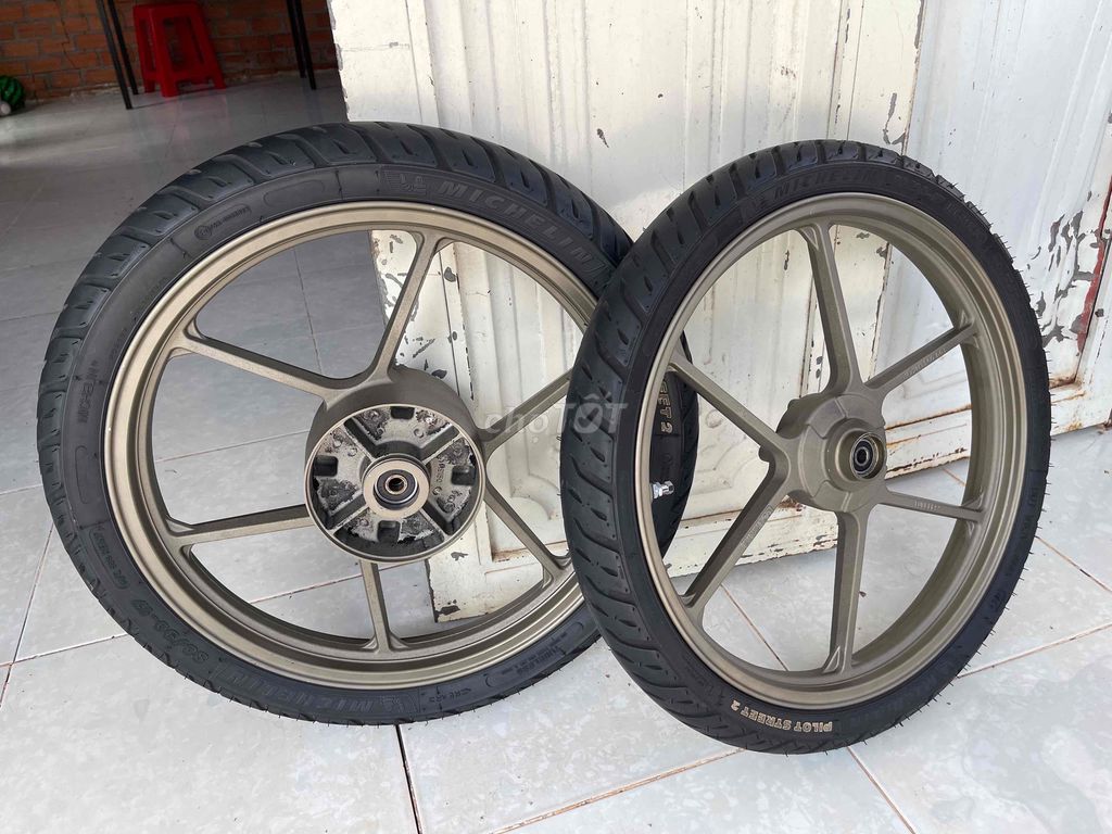 Mâm mẫu BRT gắn Winner/X vỏ Michelin like new