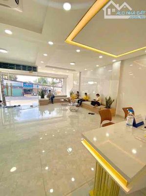 CHO THUÊ NHÀ NGUYÊN CĂN – VỊ TRÍ ĐẸP TRUNG TÂM THỦ DẦU MỘT. Cho thuê văn phòng, mặt bằng kinh doanh tại Thành phố Thủ Dầu Một Bình Dương được đăng bởi Bien Nguyen