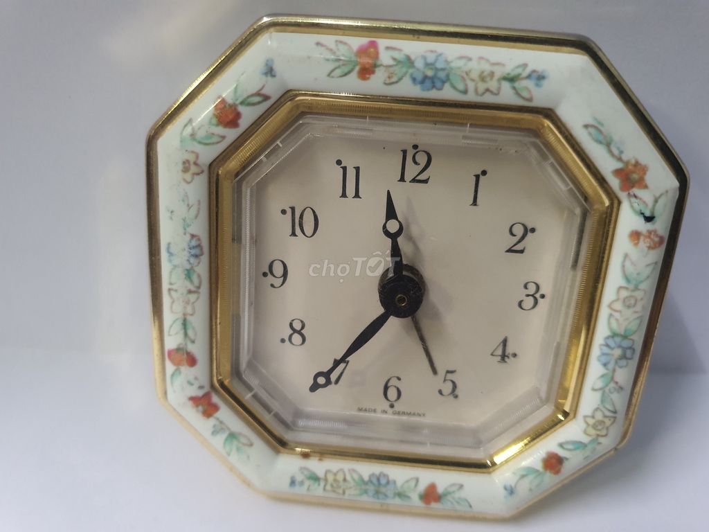 Đồng hồ để bàn Quartz Đức Kim loại Trắng Vàng. Mua bán Nội thất, đồ gia dụng khác tại Thành phố Thủ Đức Tp Hồ Chí Minh được đăng bởi VT hình 1