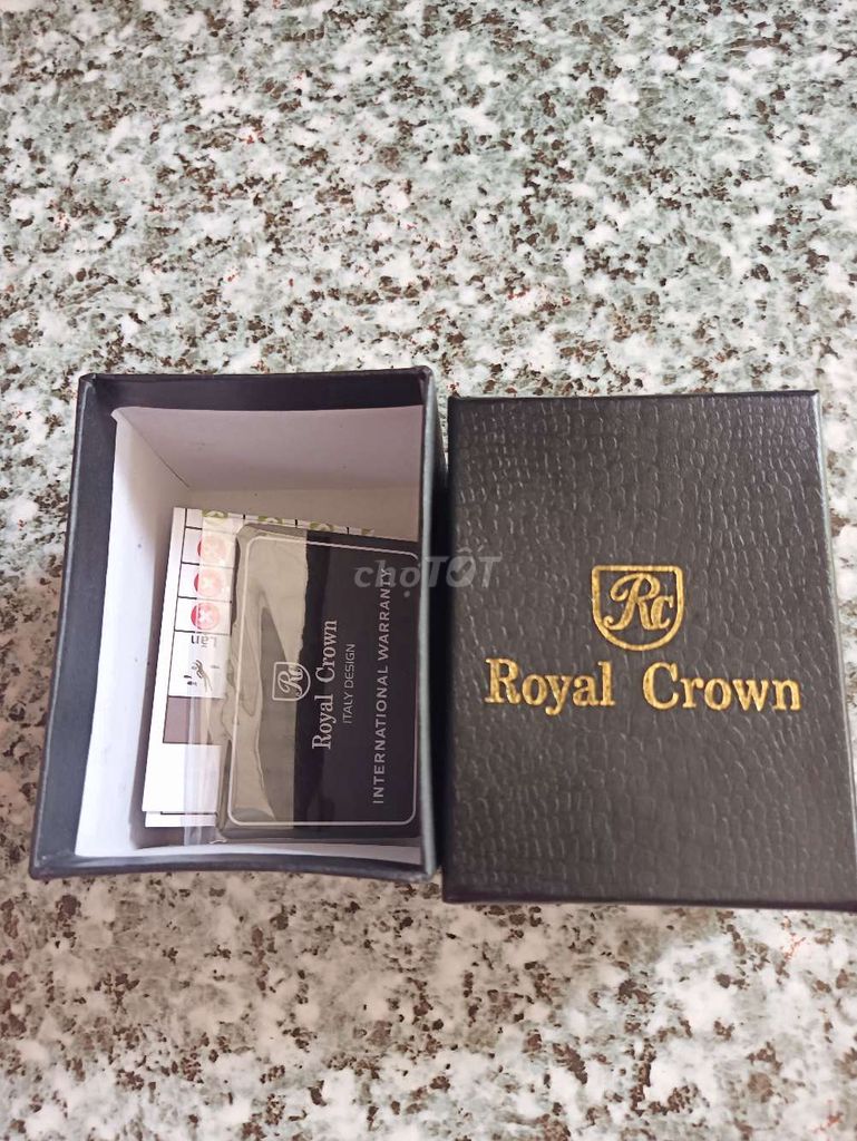 Đồng hồ lắc tay nữ Royal Crown vàng Hồng full đá