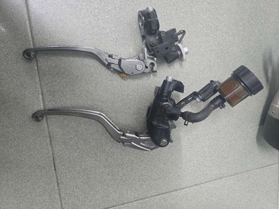 Cặp tay thắng và col xe CBR 1000rr. Mua bán Phụ tùng xe tại Thị xã An Nhơn Bình Định được đăng bởi Hùng