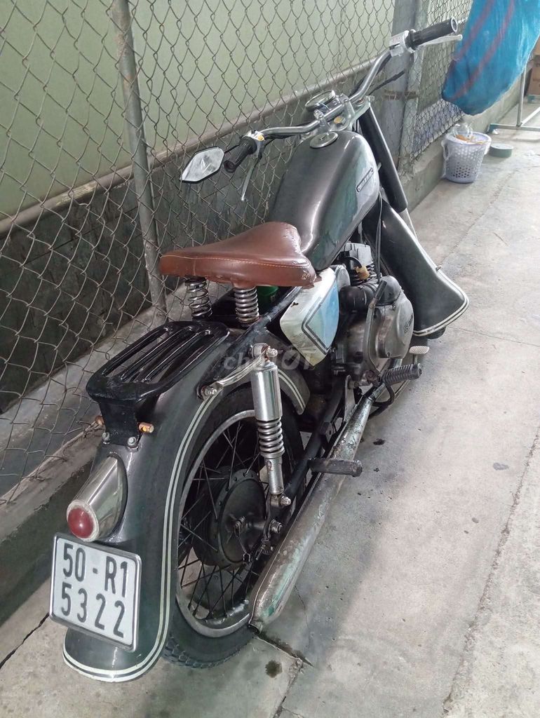 xe cổ Suzuki Bs125. Mua bán Xe máy tại Thị xã Bến Cát Bình Dương được đăng bởi Gia Huy BĐS hình 3