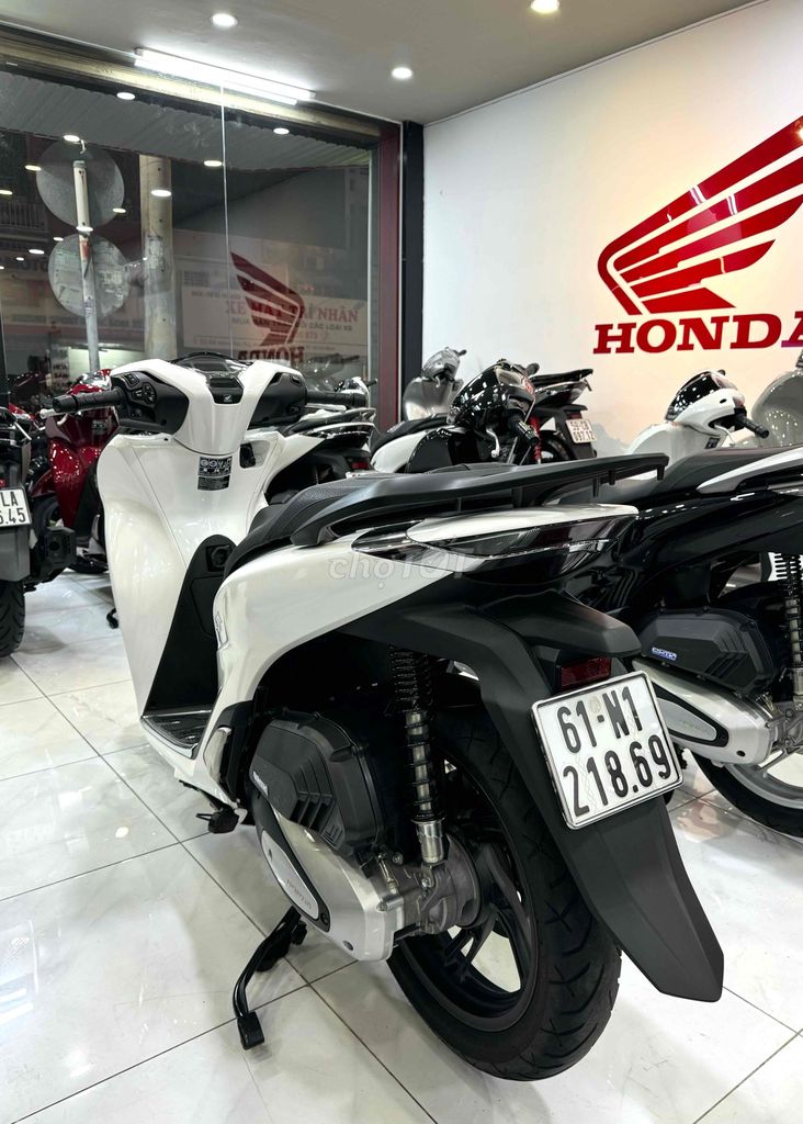 Sh125cbs 2023 Trắng đen sporty bsTp zin keng.. Mua bán Xe máy tại Quận Phú Nhuận Tp Hồ Chí Minh được đăng bởi XeMáy MinhThứ59  hình 7