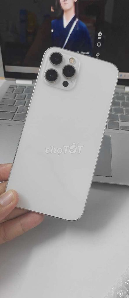 iPhone 12 Pro Max 256GB Trắng Quốc tế. Mua bán Điện thoại tại Quận 4 Tp Hồ Chí Minh được đăng bởi Nguyễn Nhân hình 1