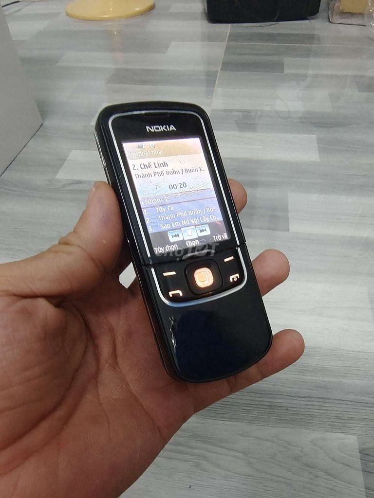 Nokia 8600 luna đúng zin đúng chất