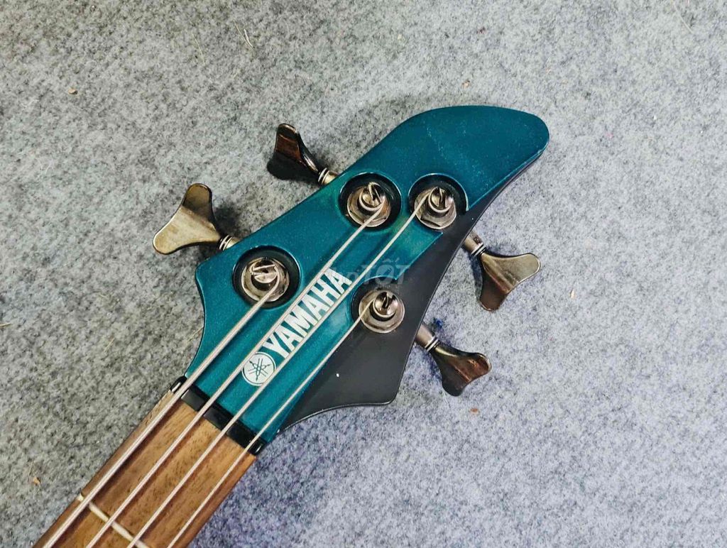 Guitar bass Yamaha RBX374