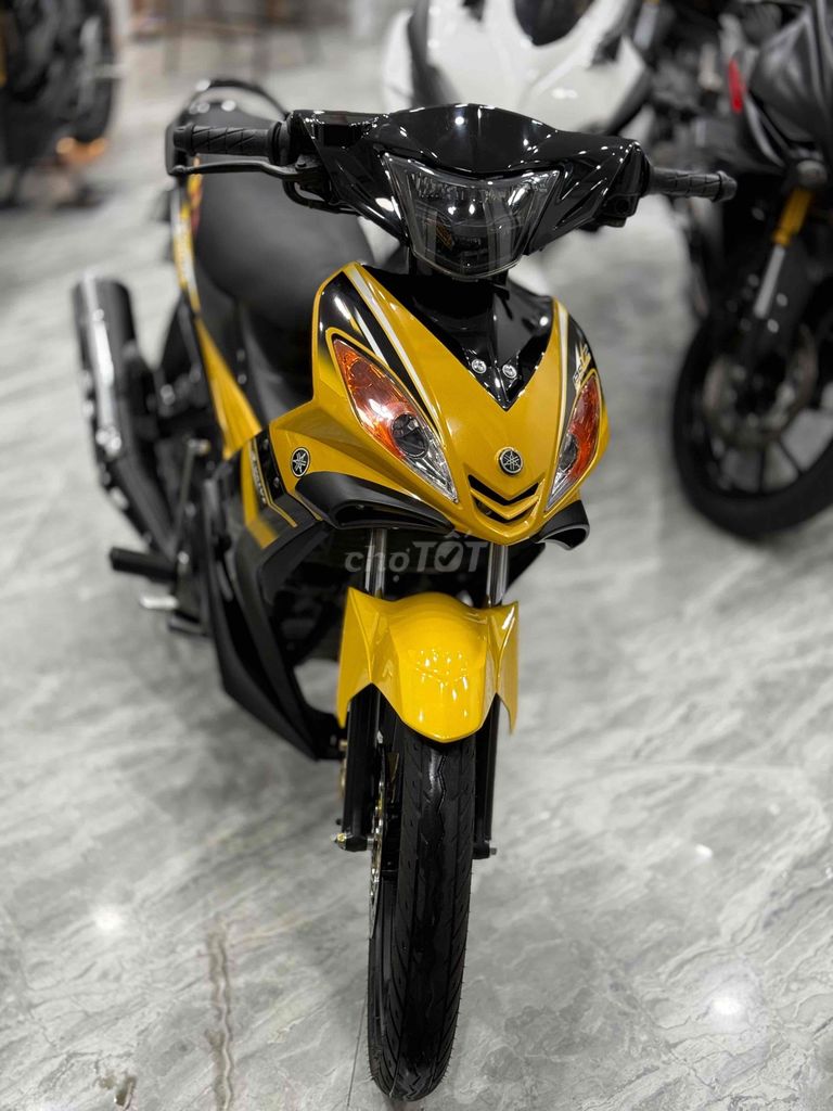Yamaha Exciter 135, черное золото, автомат