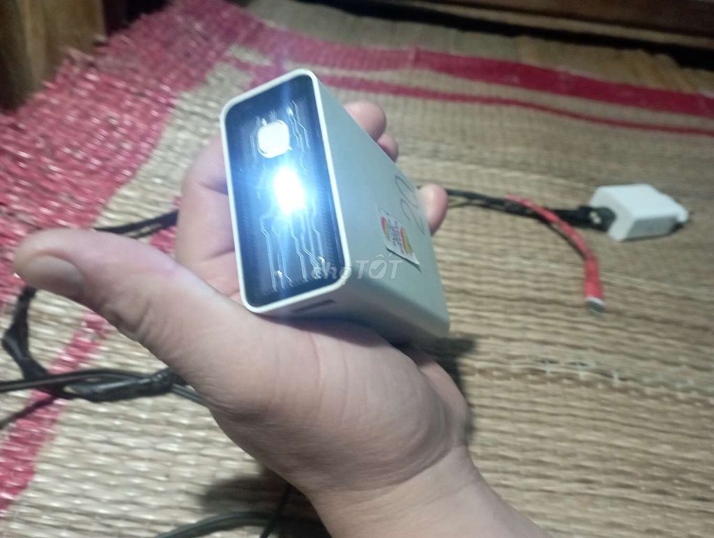 Sạc dự phòng màu Trắng. Mua bán Phụ kiện (Màn hình, Chuột...) tại Huyện Bảo Yên Lào Cai được đăng bởi Nguyễn Hai hình 1