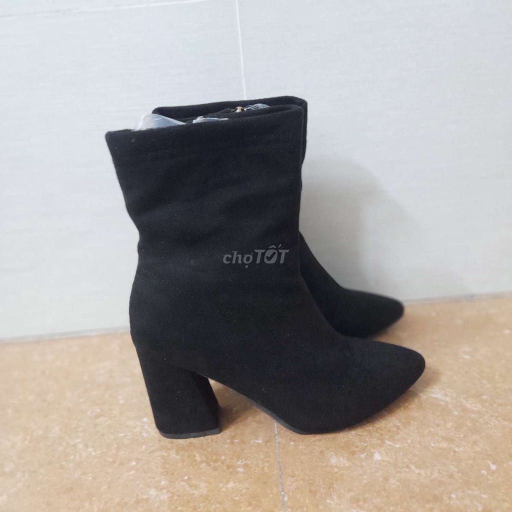 Giày boots nữ size 36