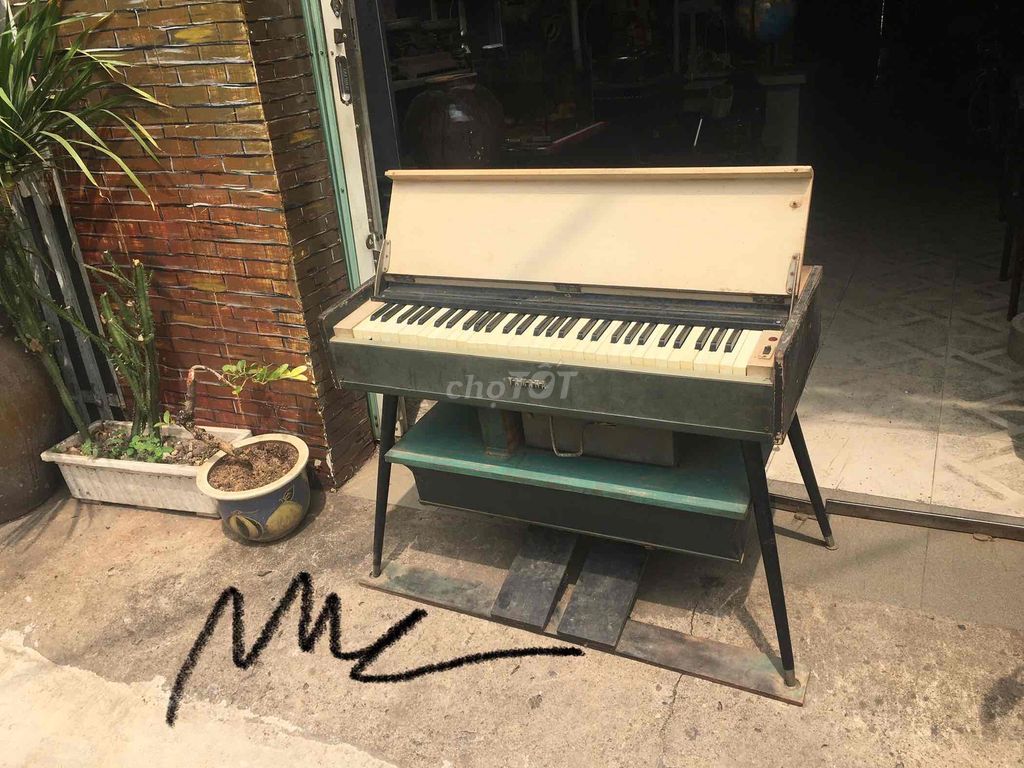 Đàn organ Yamaha Vintage trang trí cũ