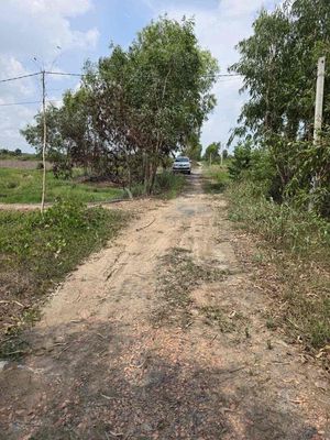đất xã bình hoà bắc.mặt tiền bờ kênh.Dat: 5m x 35m fun thỏi cư.shr(bst