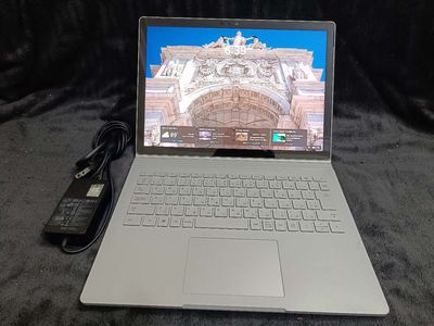 Microsoft Surface Book 2 i5 8GB/256GB 13.5"