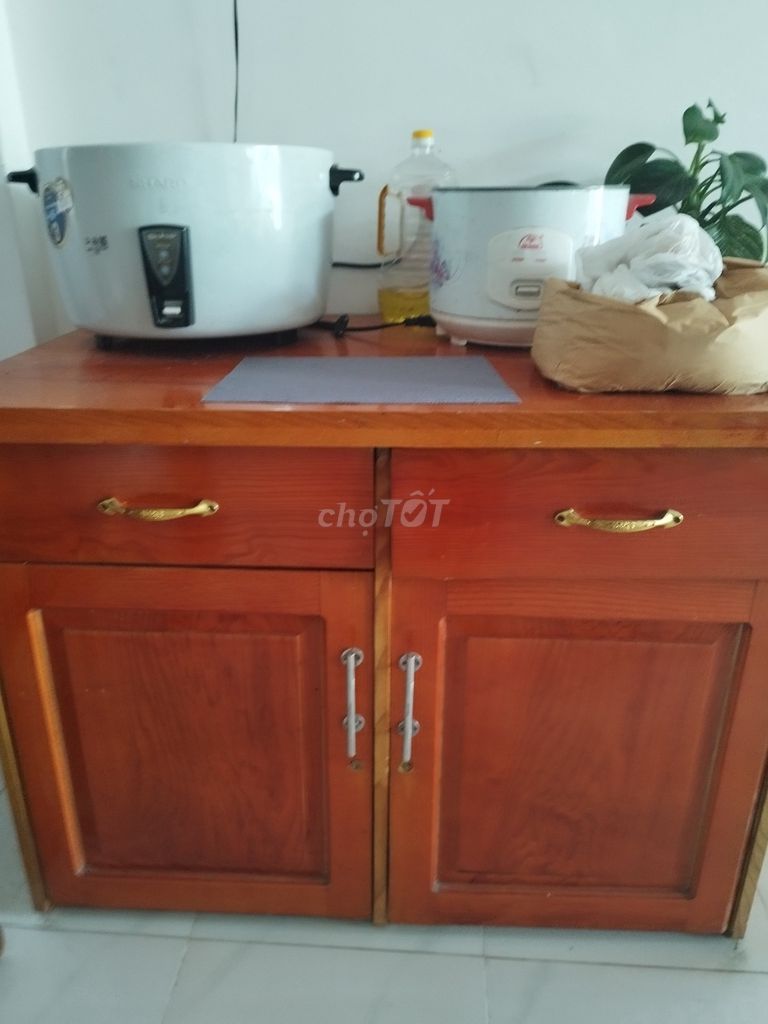 Tủ gỗ thật màu Nâu. Mua bán Tủ, kệ gia đình tại Thành phố Long Xuyên An Giang được đăng bởi MINH hình 1