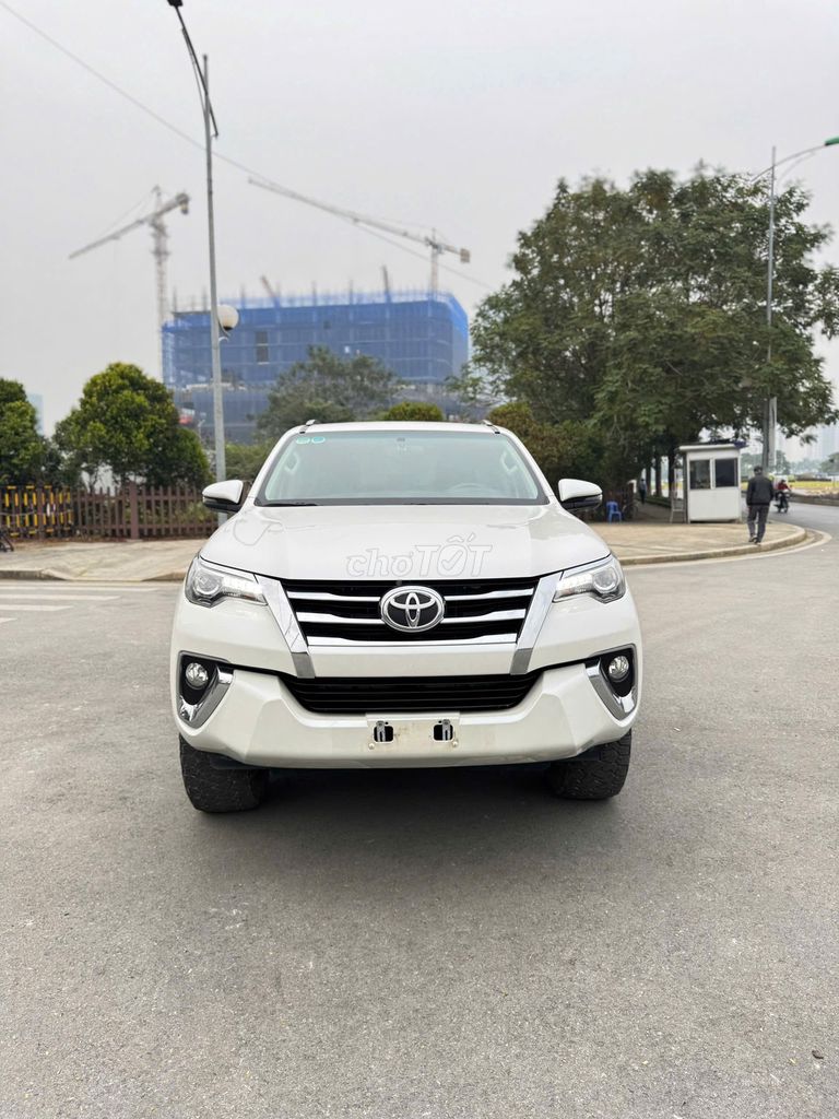 Toyota Fortune AT Dầu bản 2 cầu sản xuất năm 2020