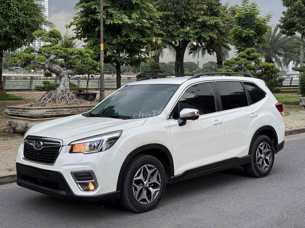 Subaru Forester 2.0i L 2019 Белый 95.000 км