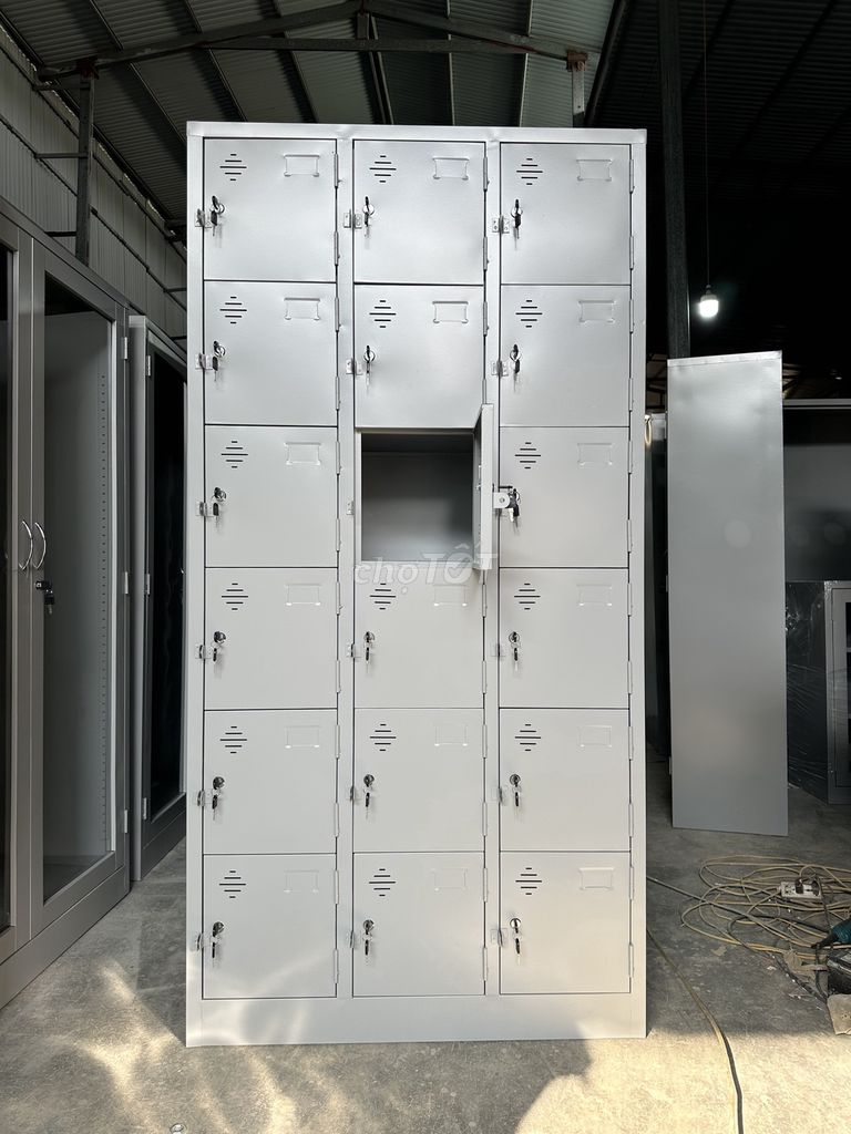 tủ locker 18 ngăn để đồ cá nhân