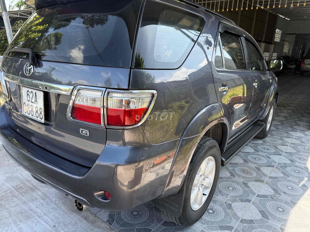 Toyota Fortuner máy dầu số sàn. Mua bán Ô tô tại Quận Cái Răng Cần Thơ được đăng bởi HÙNG NGUYỄN hình 9