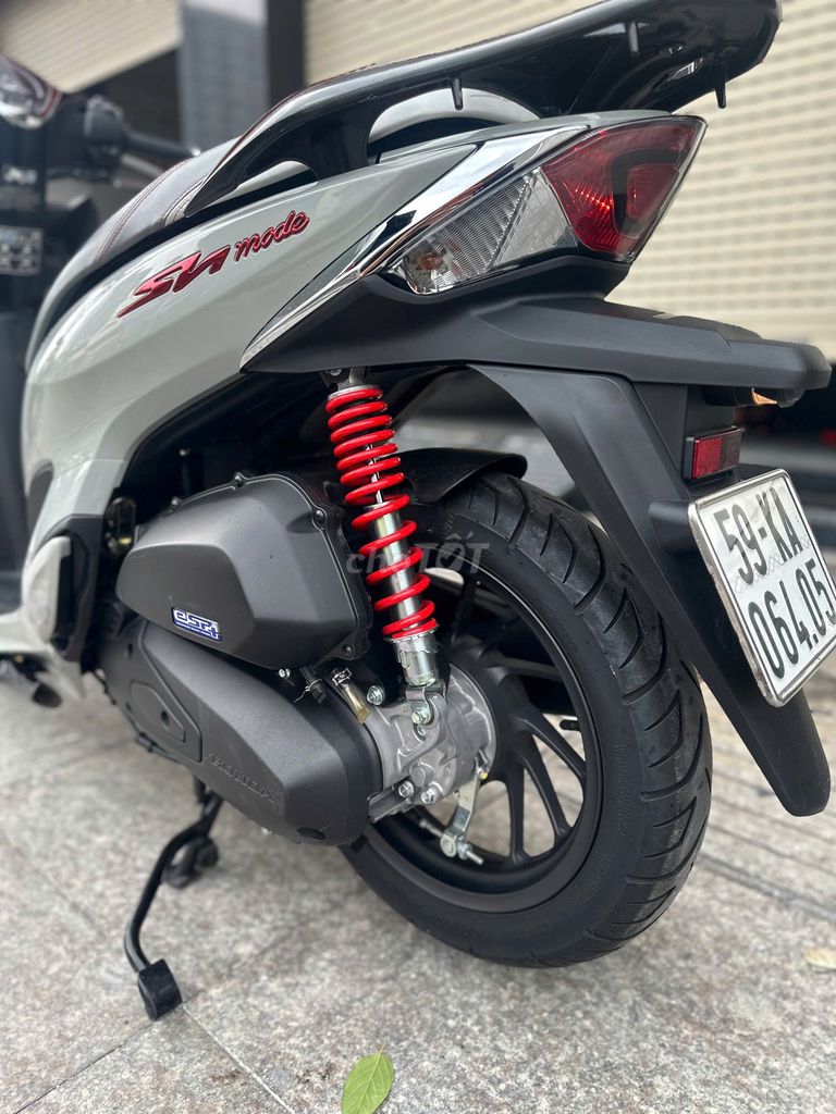 Honda SH Mode 125 ABS 2023 Xám 9000km. Mua bán Xe máy tại Huyện Bình Chánh Tp Hồ Chí Minh được đăng bởi VÕ MINH HẬU hình 15
